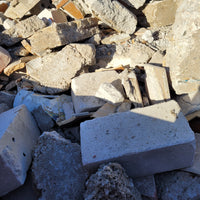 Containerdienst für Bauschutt verwendbar Höhl Containerdienst GmbH - Fliesen, Keramik, Beton, Naturstein, Naturschiefer, Waschkeramik, Ziegelstein, Poroton zur Entsorgung.